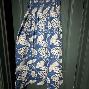 Blue and White Leaf Print tube Dress long version